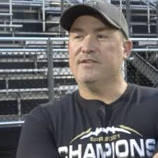 Sam Knox's Instagram, Twitter & Facebook