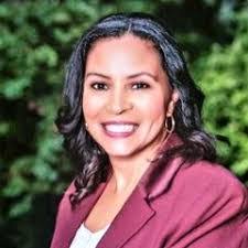 Sonya Fraser's Instagram, Twitter & Facebook