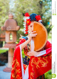 Gesundheitsergebnisse von geisha haus of nikomedia. Cosplay Schone Bescheidene Geisha In Einem Roten Kimono Stockfoto Bild Von Folgen Frisch 86707972