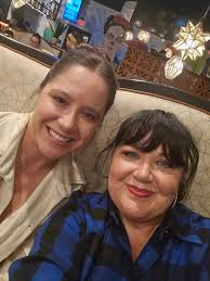 Jeanette Sakowski's Instagram, Twitter & Facebook