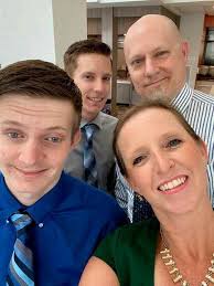 MEET THE VESCELUS fAMILY