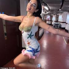 Executive production by creative exchange agency. Dua Lipa Shares Behind The Scenes Footage Of Her Remote Appearance At Amas Oltnews