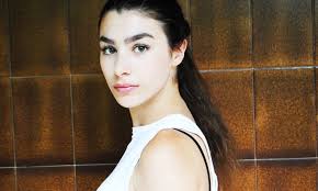 Never miss another show from χρύσα μιχαλοπούλου. H Xrysa Mixalopoyloy Sygkinh8hke Otan H Fwteinh Tsakirh Thn Paromoiase Me Thn Korh Ths Photos Gossip Tv Gr