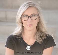 Heather Bach's Instagram, Twitter & Facebook