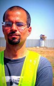 Man helps deter attacks from Gaza hospital