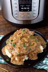 Separate the rings from each other. Instant Pot Cube Steak With Onion Gravy Simply Happy Foodie