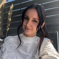 400+ profilů „Kerestes“