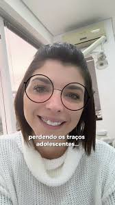 Não quer o sorriso metálico de adolescente??, Os alinhadores invisíveis são  uma alternativa para corrigir a posição dos dentes.