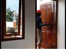 Harga kusen pintu dan kusen jendela, perkembangan zaman saat ini juga memiliki pengaruh pada dunia konstruksi. Cara Plitur Kayu Jati Mahoni Kamper Dengan Mudah Dan Benar Youtube