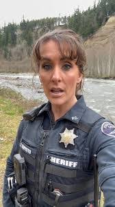 Hope Swank's Instagram, Twitter & Facebook