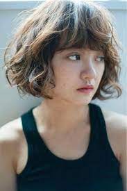 頑張ってるカールはng パーマのトレンドは ゆる いウェーブ locari ロカリ bobhaircutswithbangs shortbobhairstyleswithbangs 단발머리 헤어스타일 단발 파마 머리 스타일 헤어스타일