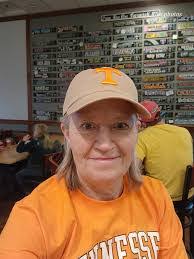 Julie Mohler's Instagram, Twitter & Facebook