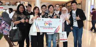 Palm oil comes from the fruit of the oil palm tree, and because it's high in saturated fat, some experts say it's bad for you. Ucsi Students Win Special Mention Prize For Love My Palm Oil 90