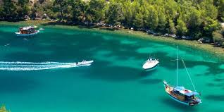 Muğla milas kıyıkışlacık köyü, şehir karmaşasından uzak, temiz doğası ve antik kent özelliği ile misafirlerinin güzel zaman geçirmesini sağlamaktadır. Bodrum Da Az Bilinen 9 Sahane Koy Neredekal Com