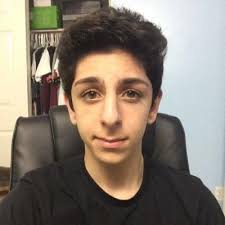Faze Bloo On Twitter Famous Youtubers Rugs Funny Car Memes