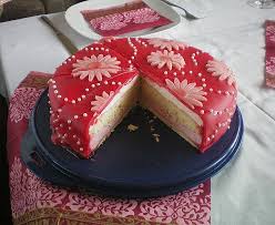 Erdbeer Maracuja Torte Von Wuschel27 Chefkoch Kuchen Und Torten Kuchen Und Torten Rezepte Leckere Torten