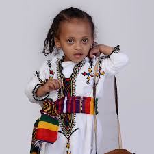 Traditional clothing of women in ethiopia and eritrea is called habeshi kemis. Ethiopian Cultural Clothing African Traditional Clothing