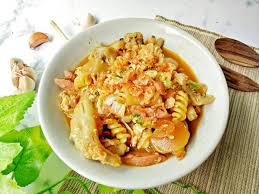 Pertama, masukkan minyak goreng ke dalam wajan penggorengan dan kemudian tambahkan bawang putih, goreng maupun tumis bawang. 7 Resep Seblak Yang Dijamin Bikin Nagih Tokopedia Blog