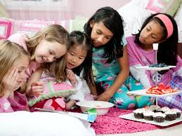 The best parties are those where you don't have to do all of the how often do you take the time to stare at the stars? 9 Sleepover Food Ideas For A Great Tween Party