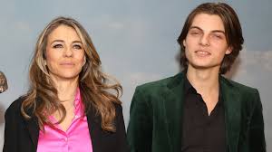 Elizabeth hurley ретвитнул(а) the hollywood reporter. Steve Bing Elizabeth Hurley Remembers The Good Times With Sweet Kind Ex Bbc News