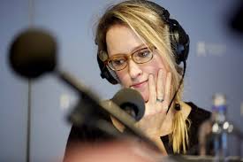 Radiopresentatrice willemijn veenhoven heeft vanmiddag na vijftien jaar afscheid genomen van haar vaste programma's op npo radio 1. Vijf Duo S In Nieuwe Npo Talkshow Op1 Gooieneemlander