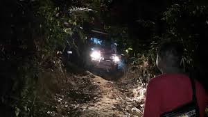 You may have to register before you can post: Team 4x4 Offroad Pajero Malaysia Singor Grik Perak Night Trail Youtube