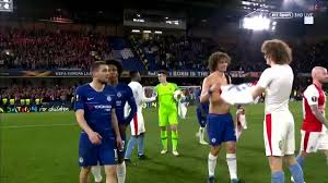 Maybe you would like to learn more about one of these? David Luiz Se Cambio La Camiseta Con David Luiz