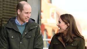 Die royals sind mit dem ice nach hamburg prinz william und seine frau kate sind mit ihren kindern george (3) und charlotte (2) auf dem weg. Prinz William Er Prufte Herzogin Catherine Vor Der Hochzeit Gala De