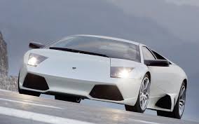 Lamborghini Murcielago In White On Hd Wallpapers From Http Www Hotszots Eu Lamborghini Wallpaperbackgro Superkary Avtomobil Lamborghini Avtomobili