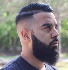 Dengan kesan simple dan klasik, model rambut ini menjadi pilihan banyak pria yang punya rambut lurus. Ide Penting 19 Potong Rambut Pria Lotrek