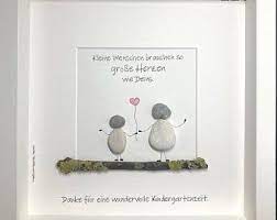Steinbild D220 Hinter Jedem Lebensfrohen Kind Steht Etsy In 2021 Happy Child Pebble Art Stone Painting