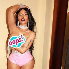 Nicki minaj nude boobs