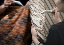Maybe you would like to learn more about one of these? 30 Motif Batik Populer Dan Cocok Untuk Berbagai Momen Updated 2021 Bukareview