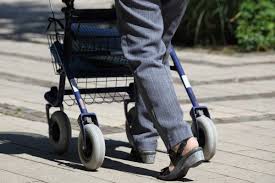 Rollator Walker Buyers And Review Guide For Impaired