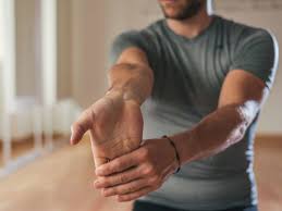 When the pinky finger is involved, there are many ways to diagnose the problem. 15 Wrist And Hand Stretches For Strength And Mobility