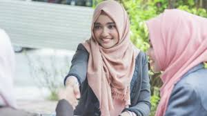 Umumnya, cara berpakaian dalam islam menuntut umatnya yang telah baligh. Batas Aurat Laki Laki Dan Perempuan Dalam Islam
