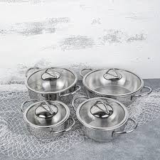 Set i̇çeriği 16 cm tencere 18 cm tencere 22 cm tencere 24 cm karnıyarık tencere özellikler kullanımı kolay ve şık metal kulplar. Karaca Varna 8 Parca Celik Tencere Seti Karaca