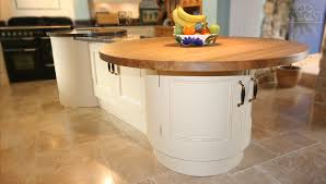 bespoke fitted kitchens / free standing