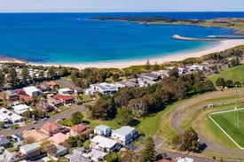 Married Couple Dies After Being Pulled from 'Rough' Water at Beach