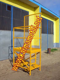 Karma Metal Forklift Insan Personel Adam Sepeti Panosundaki Pin