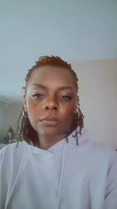 Ginger Compton's Instagram, Twitter & Facebook