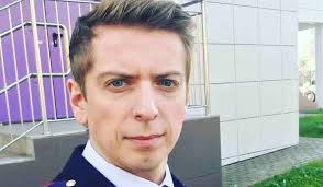 Отметим, что ростислав гулбис стал известен благодаря ролям в популярных отечественных сериалах. Myaha6bziqgy0m
