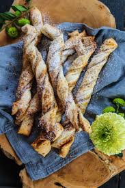 Wenn S Mal Schnell Gehen Muss Nussstangen Aus Gekauftem Blatterteig Mein Wunderbares Chaos Rezept Fingerfood Rezepte Schnell Fingerfood Schnell Blatterteig Herzhaft