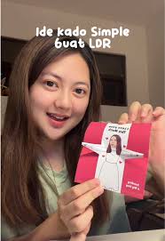Template Canva untuk Kado Pacar LDR yang Manis