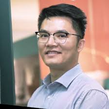 Today marks the completion of my first year at Louis Vuitton and what a  year it has been! I have been overwhelmed by the teams warm welcome, the  shared experiences, the best