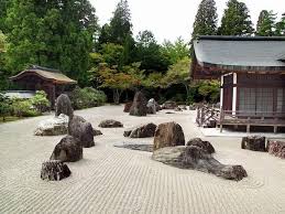 It isn't a place to find rows of lush trees, an ornate gazebo. Zen Garden Design Ideas The Mysterious Beauty Of Japanese Gardens Deavita