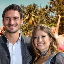 Check spelling or type a new query. Kampf Der Realitystars Rtl2 Cathy Hummels Feiert Premiere Das Halt Der Bvb Star Vom Job Seiner Frau Kino Und Tv