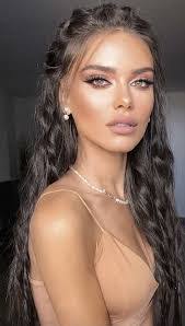 Isabelle Ruth's Instagram, Twitter & Facebook