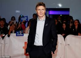 Order flower delivery online with zippay or afterpay and send flowers today. Liam Neeson Surprises Nursing Staff At Melbourne Hospital By Sending Flowers Aktuelle Boulevard Nachrichten Und Fotogalerien Zu Stars Sternchen