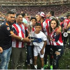 No, no, a ver, bueno, tendría que salir ahí, tendría que haber cambios, ¿eh? Orbelin Pineda Wiki Futbol Amino Amino